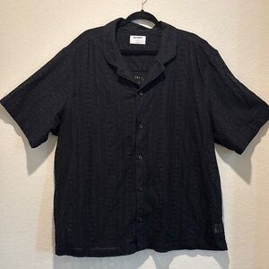 Old Navy men’s top